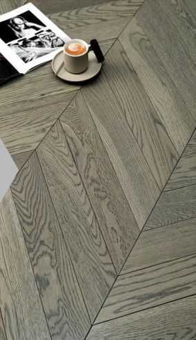 鴻牌木地板-超耐磨SPC石塑地板、海島型木地板專家